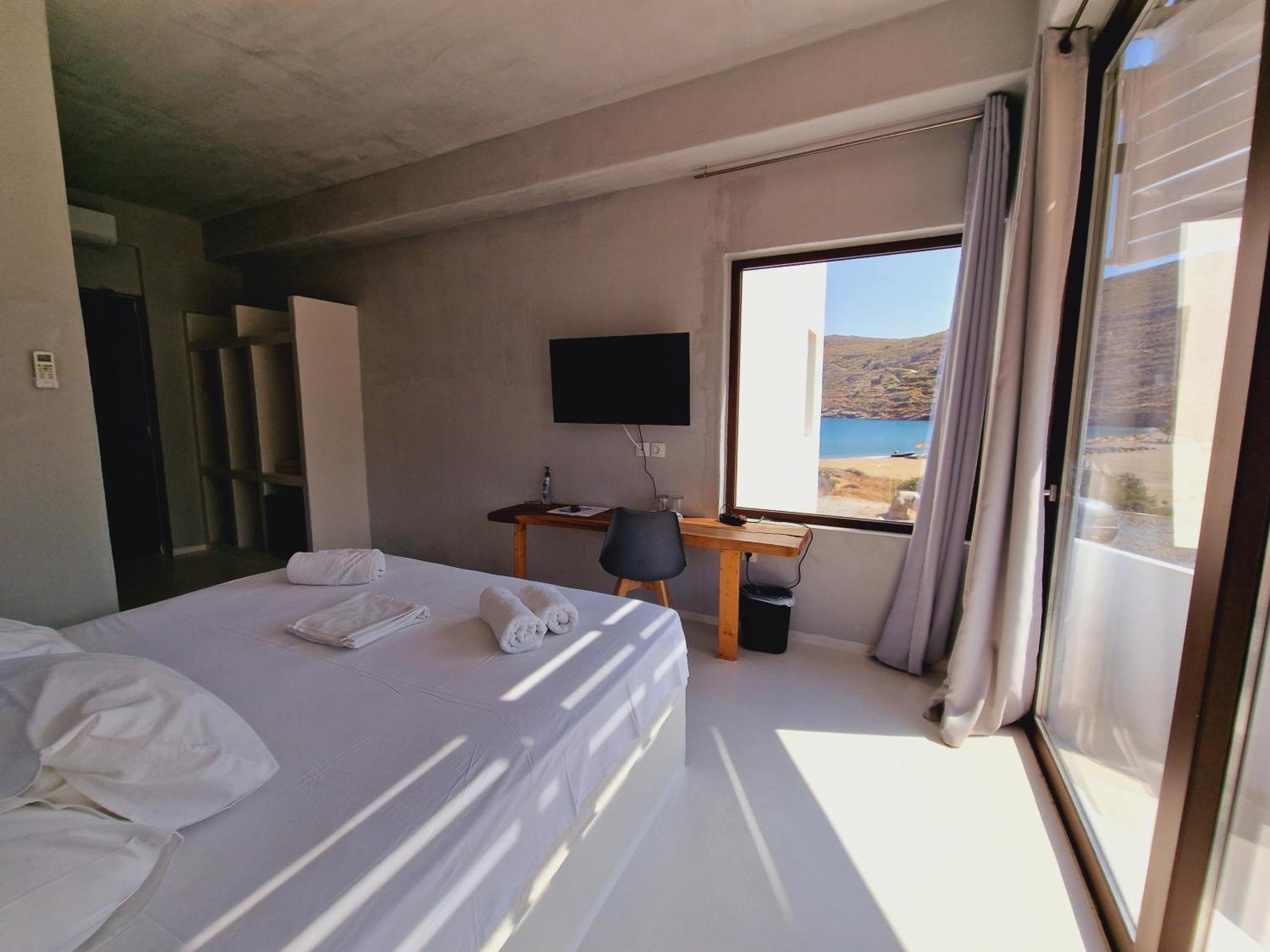 Spathi Beach Suites Kea Oda fotoğraf